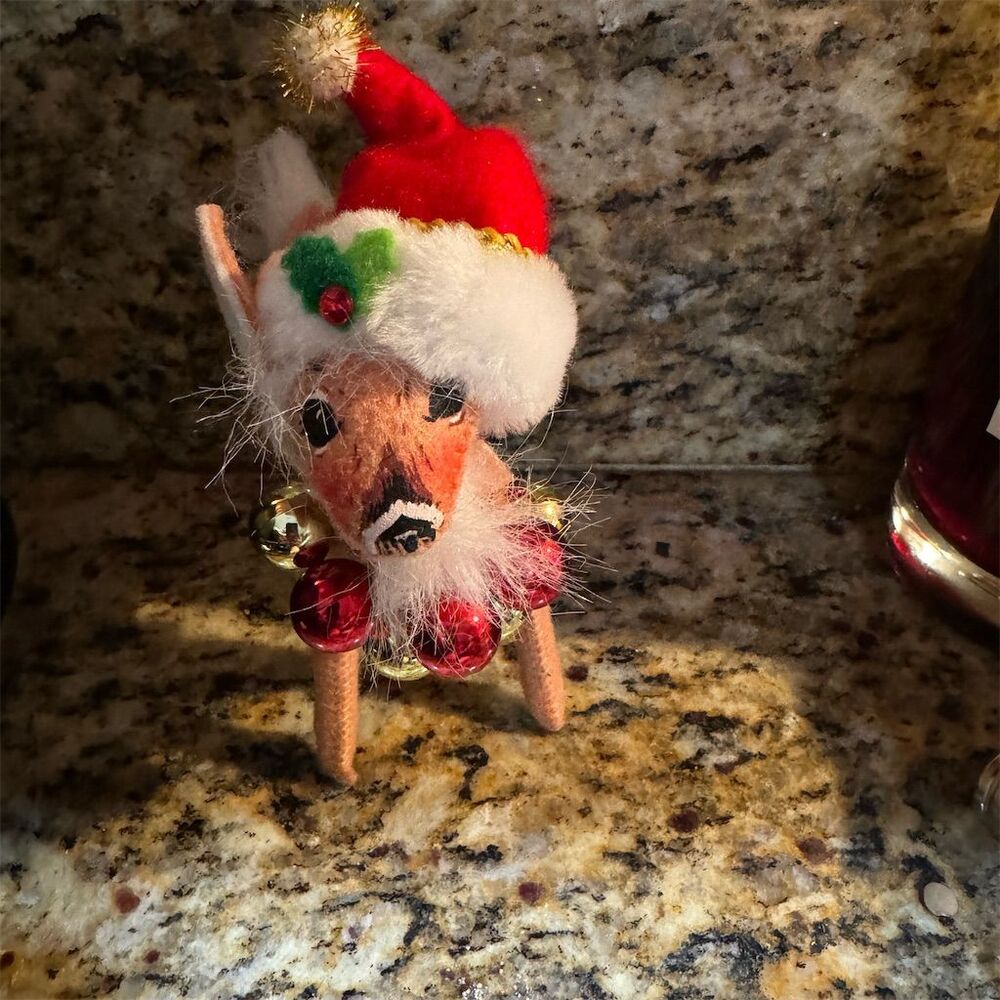 Annalee Christmas Reindeer Fawn Figurine with Wreath & Santa Hat